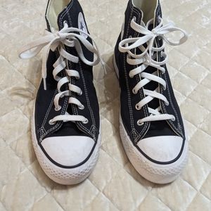 Converse high top.  Black.  Kids size 7/women 8-8.5.  Only worn a few times.